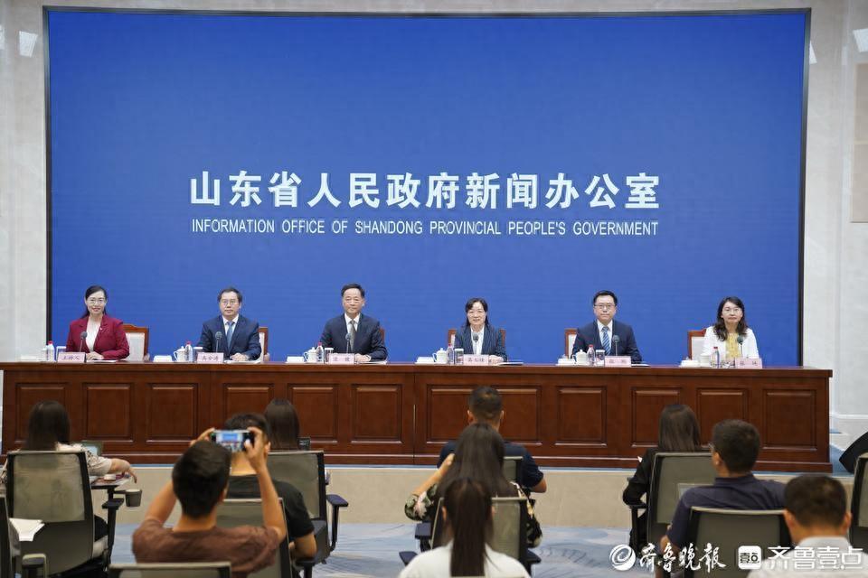 山東累計建成開通5G基站22.4萬個,建成數(shù)據(jù)中心標(biāo)準(zhǔn)機架35.1萬個