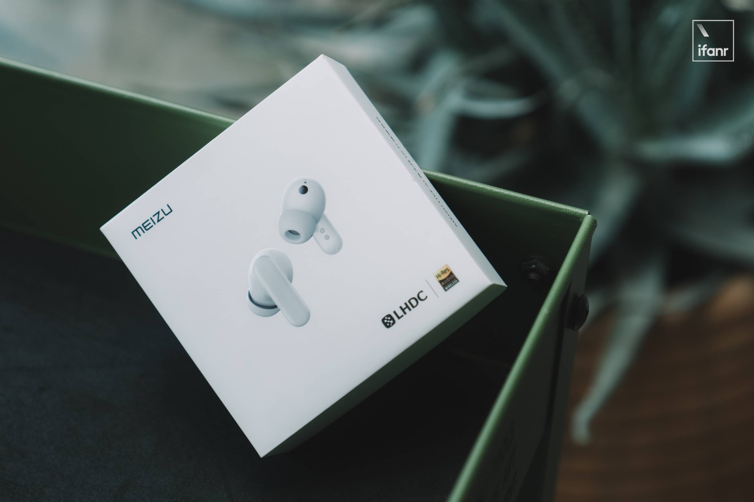 魅族 Live AI 真無線耳機體驗:加了 AI 的耳機,會更好聽嗎