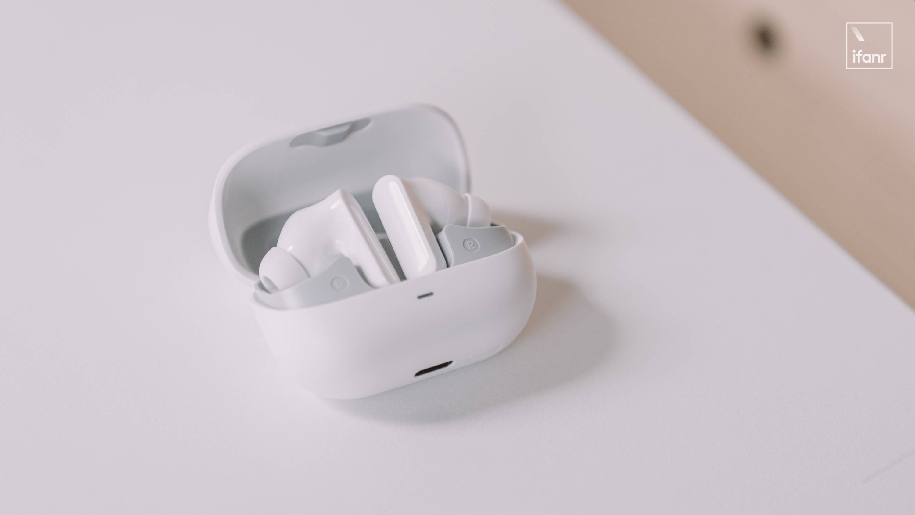 魅族 Live AI 真無線耳機體驗:加了 AI 的耳機,會更好聽嗎