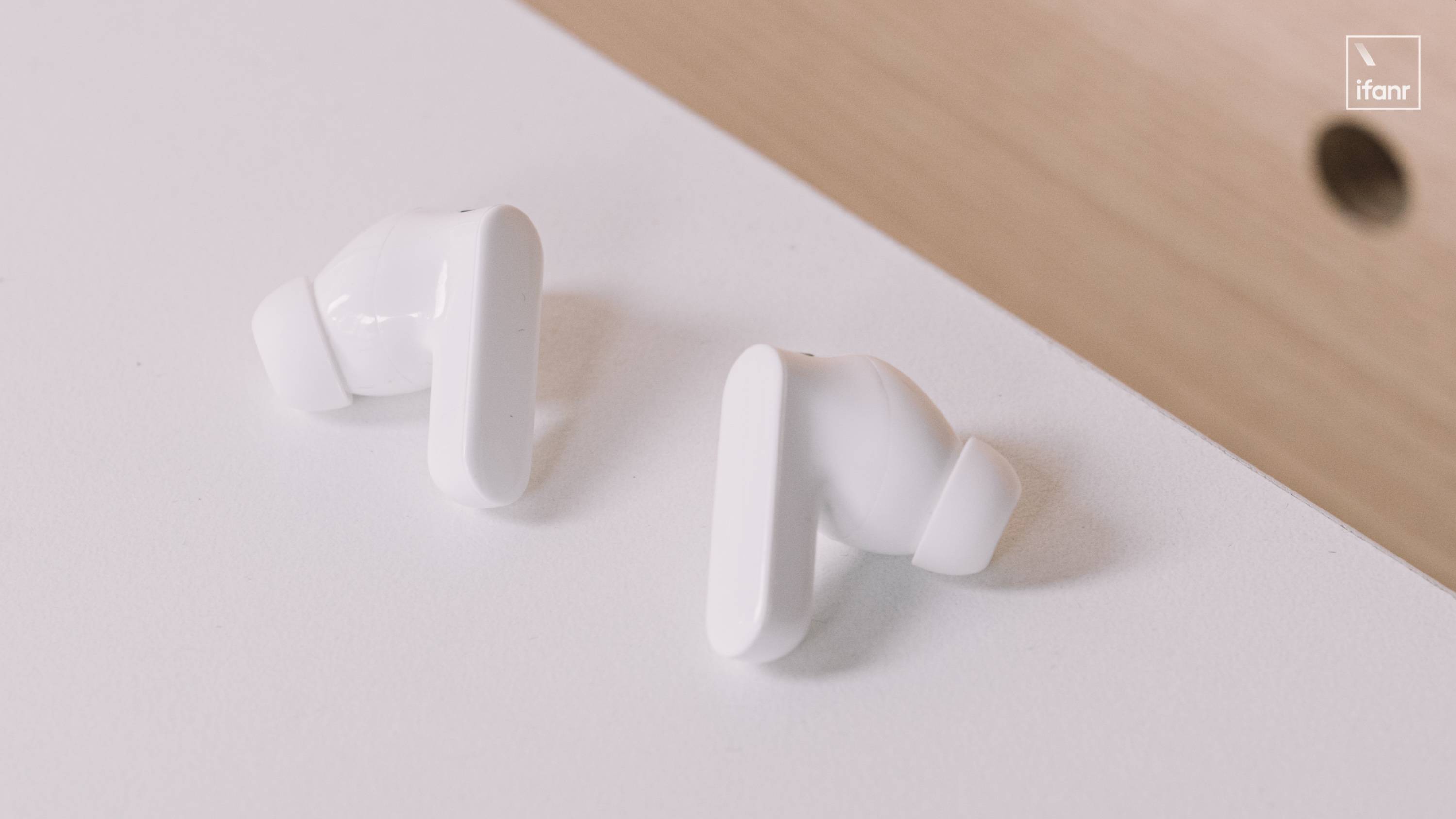 魅族 Live AI 真無線耳機體驗:加了 AI 的耳機,會更好聽嗎