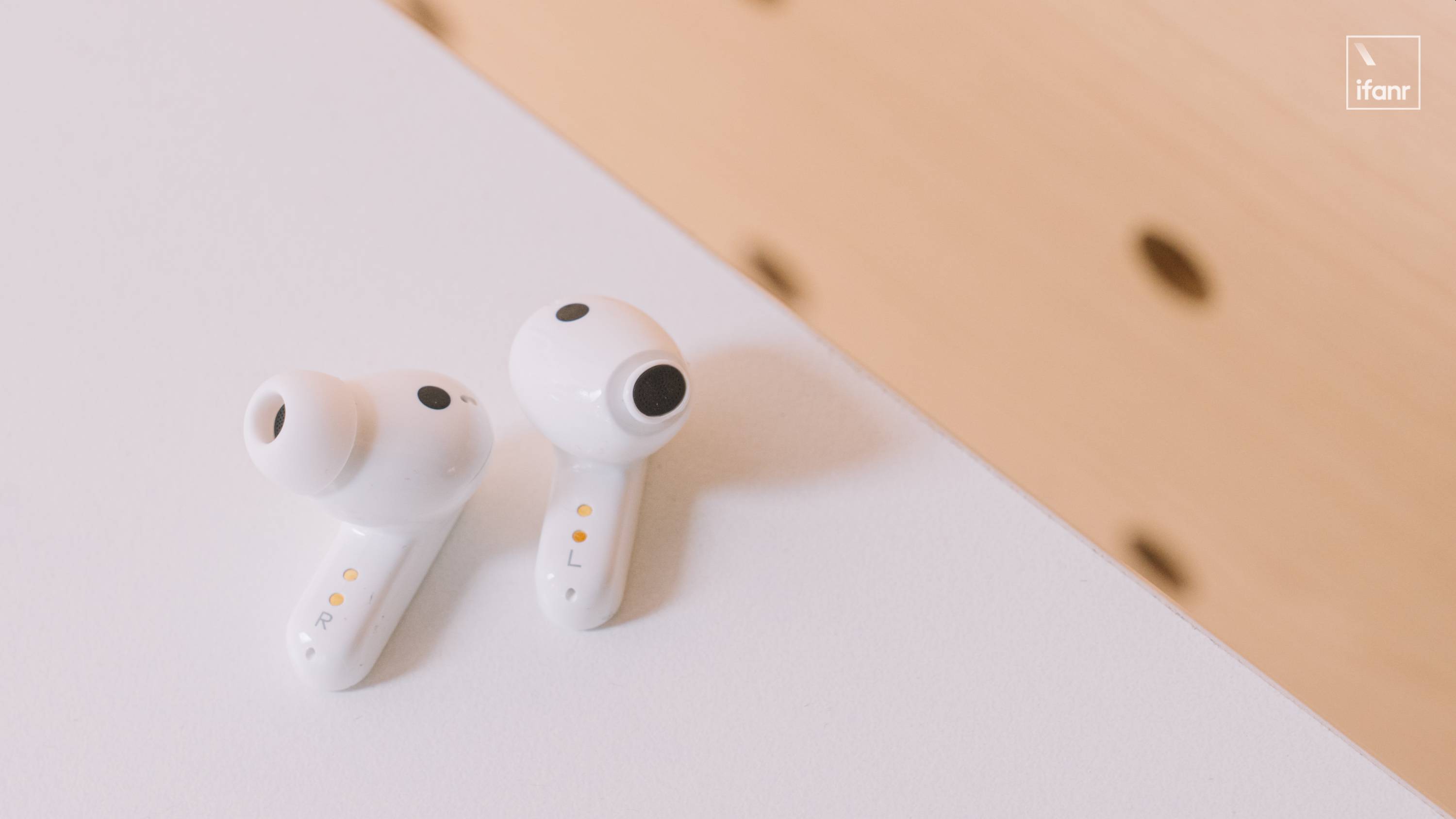 魅族 Live AI 真無線耳機體驗:加了 AI 的耳機,會更好聽嗎