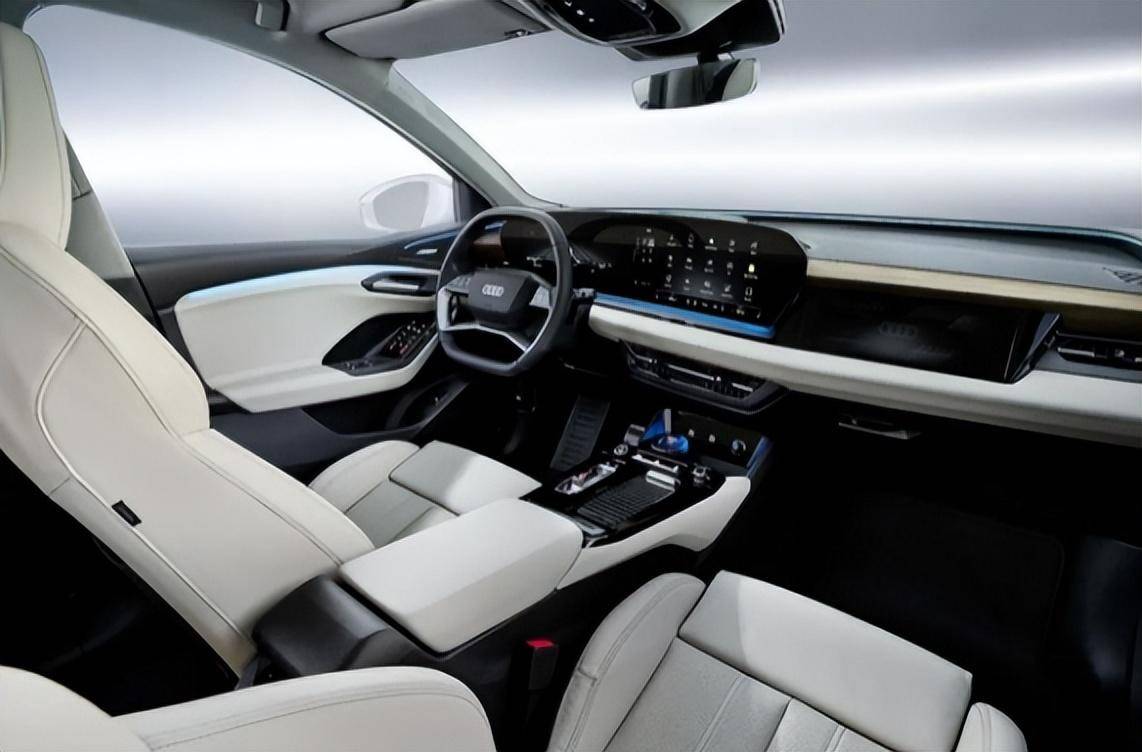 新奧迪Q7諜照曝光,分體大燈+內(nèi)飾三聯(lián)屏,尺寸加大動(dòng)力不變