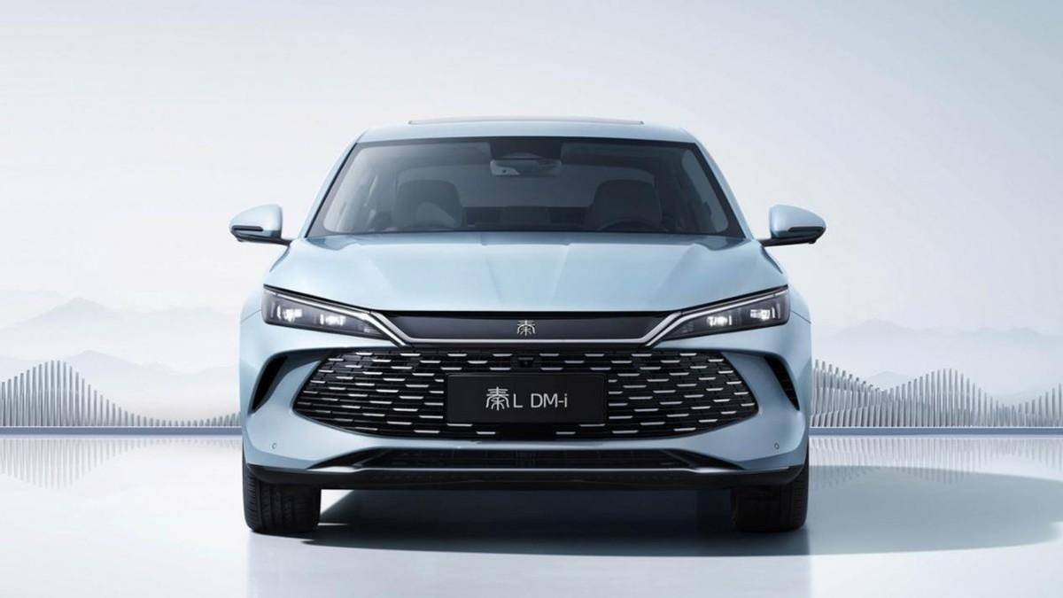 10萬級熱銷車型大比拼,秦L對比深藍SL03,誰的性價比更高?