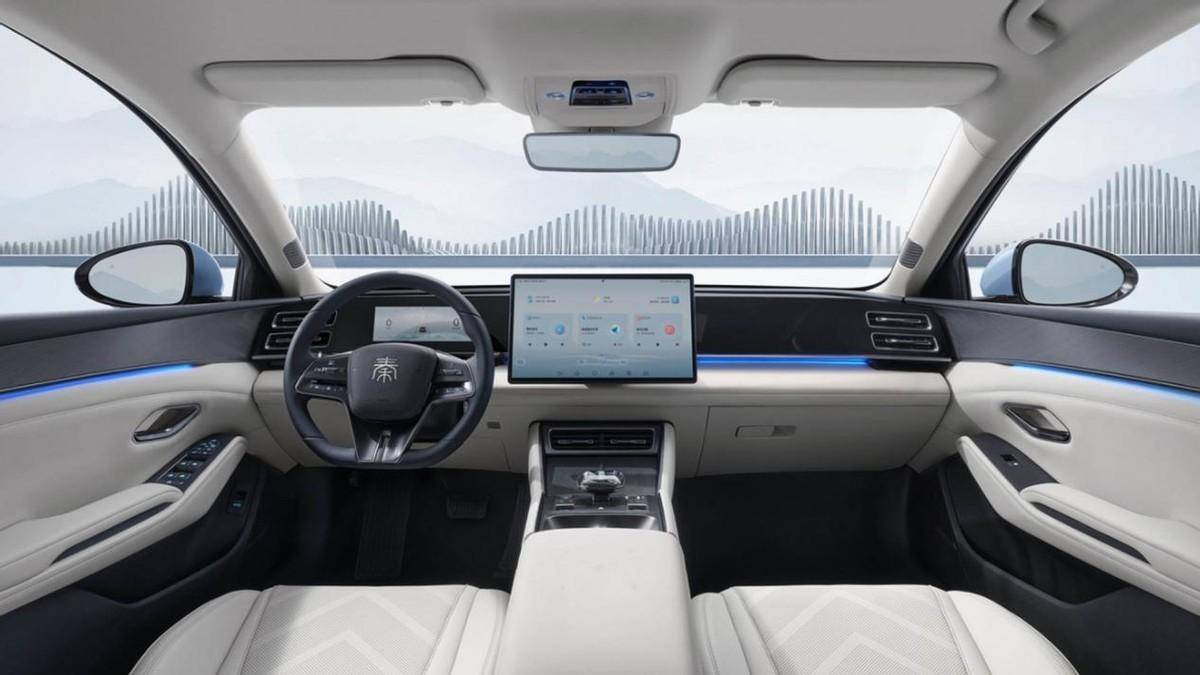 10萬級熱銷車型大比拼,秦L對比深藍SL03,誰的性價比更高?