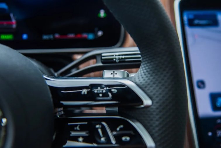 試駕奔馳的EQE純電SUV:豪華超越期待,科技注入情感