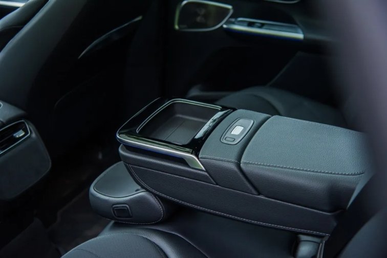 試駕奔馳的EQE純電SUV:豪華超越期待,科技注入情感