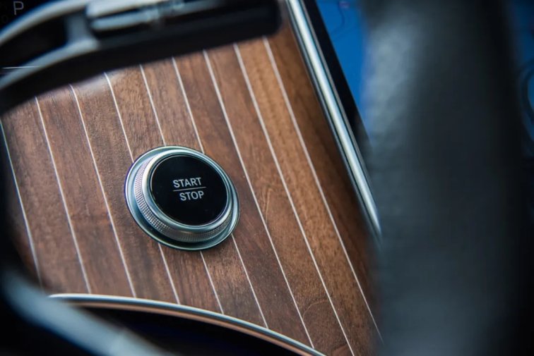 試駕奔馳的EQE純電SUV:豪華超越期待,科技注入情感