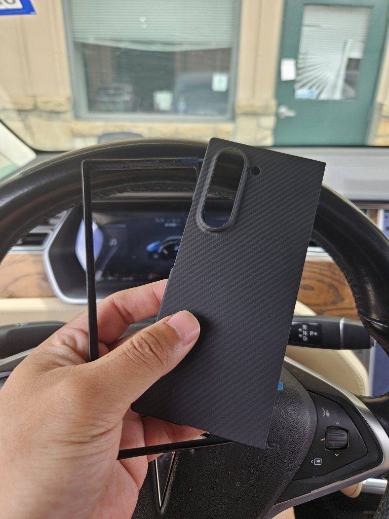 三星 Galaxy Z Fold 6 曝光:外觀更加硬朗,配置小修小補