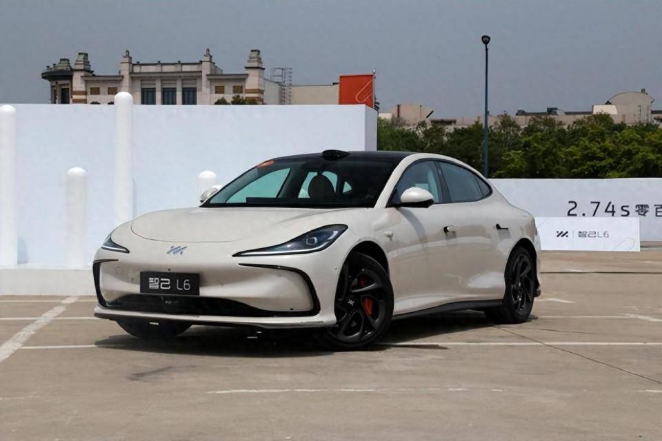 講真:當(dāng)你真正感受過智己L6,可能就不會迷戀小米SU7了