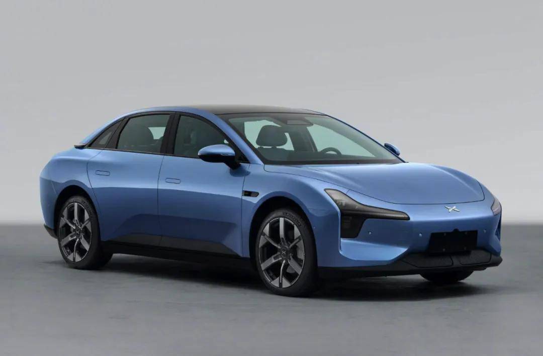 小鵬MONA M03:不成功,便成仁?