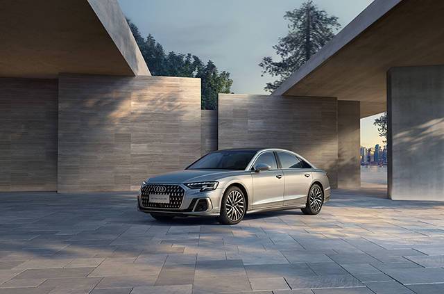 昨天首播的《與時間同行》在講述劉德華與奧迪對長期主義的堅持