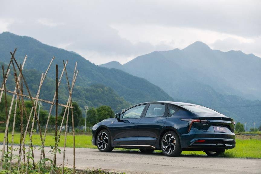 一場中式美學盛宴 羿·松煙黛墨典藏版實車亮相