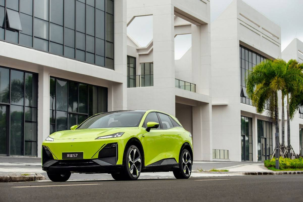 純電是個偽命題?電車化是未來,但混動增程定生死