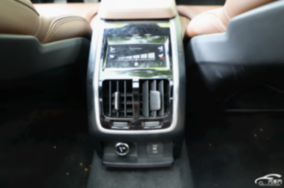 內奢外秀的行政先鋒 靜態體驗沃爾沃S90 18