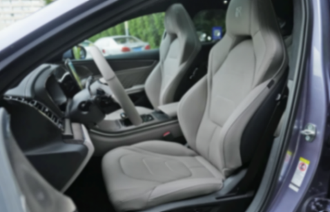 20萬預算想買主打性能家用電車,零跑C01和漢EV,應該怎么選?