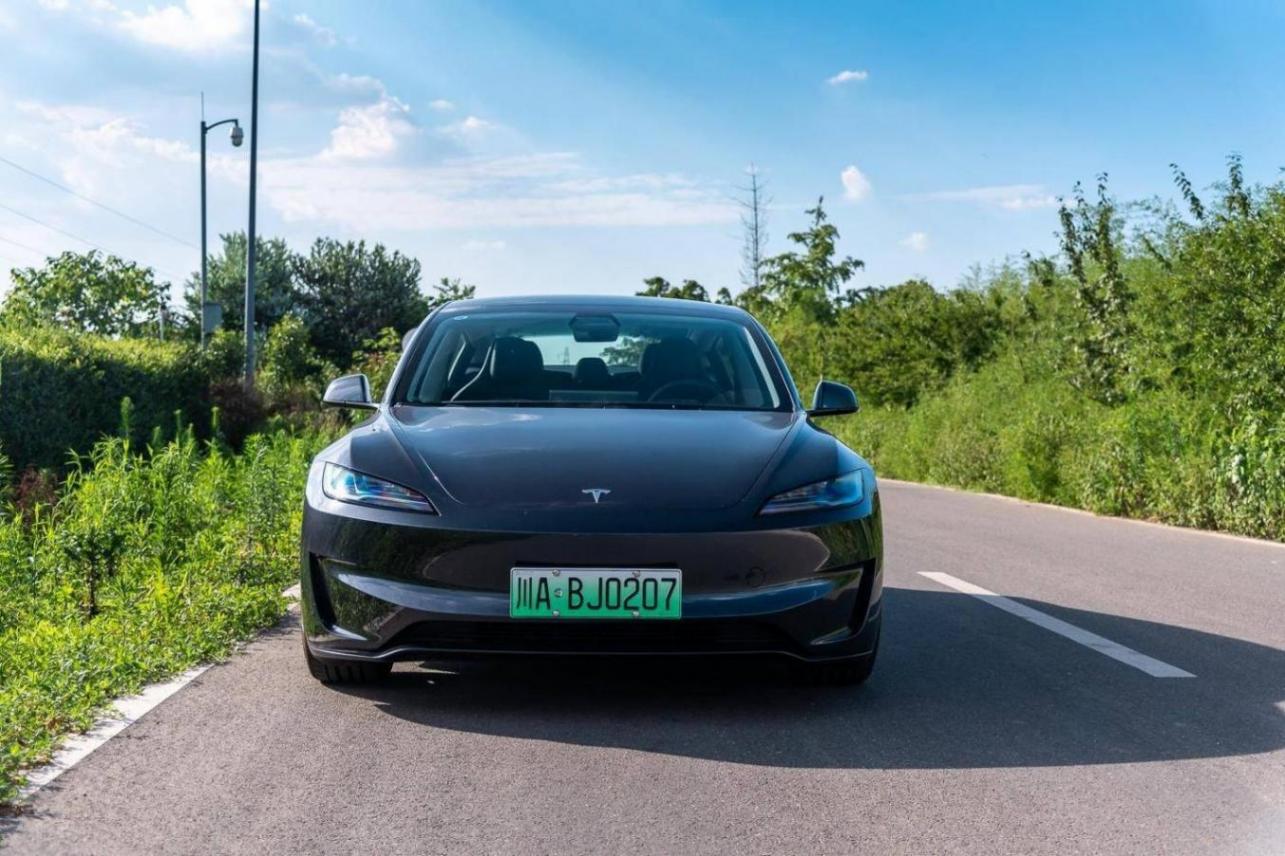 Model 3高性能版開起來怎么樣?聽聽資深車主的評價