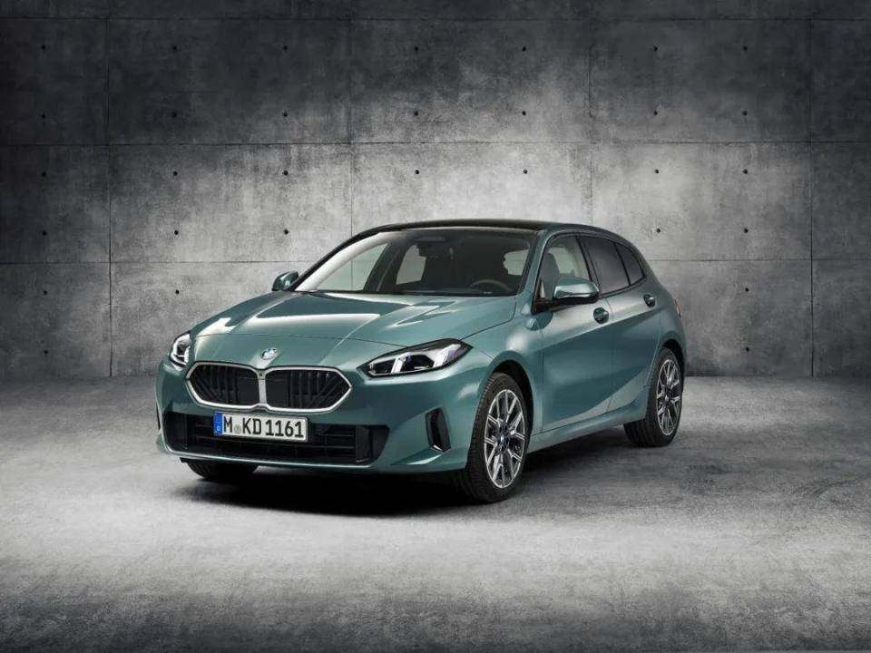 寶馬上硬菜:2款熱銷車更新,內(nèi)飾精裝修!全新1系外觀設(shè)計(jì)引爭(zhēng)議 圖片