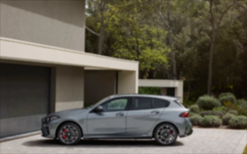 BMW官方在歐洲發布了經典掀背轎車寶馬1系的全新款型