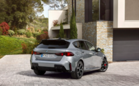 BMW官方在歐洲發布了經典掀背轎車寶馬1系的全新款型