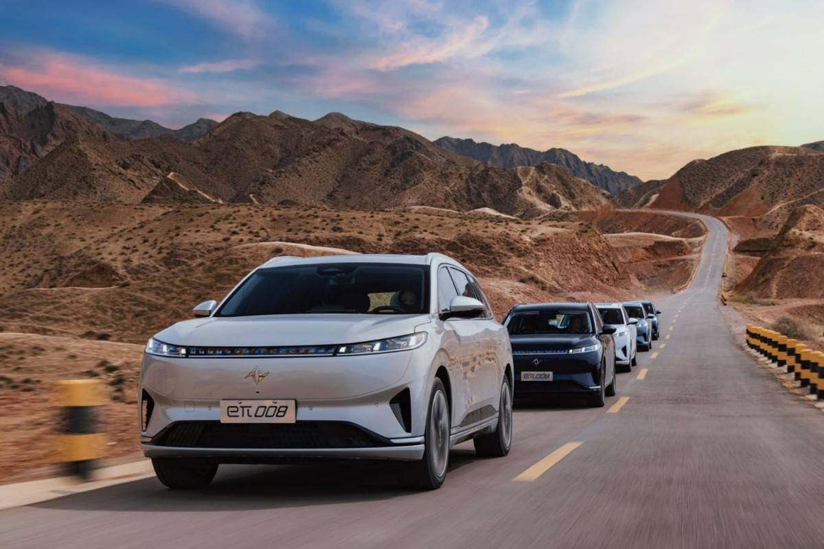 開上東風(fēng)奕派eπ008,平替L8?試駕東風(fēng)奕派eπ008,好開也好大!