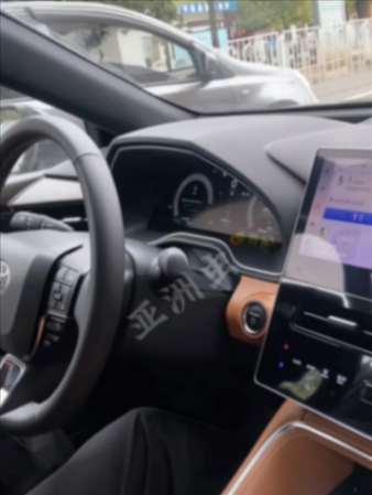 20萬級還香嗎 新款豐田亞洲龍下線:取消物理按鍵內(nèi)飾大革新