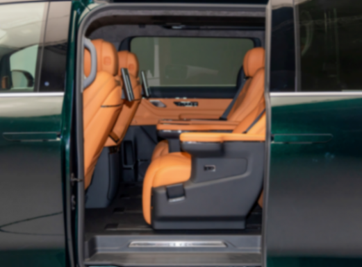 定位高端MPV,售價或達(dá)60萬級,LEVC L380將上市