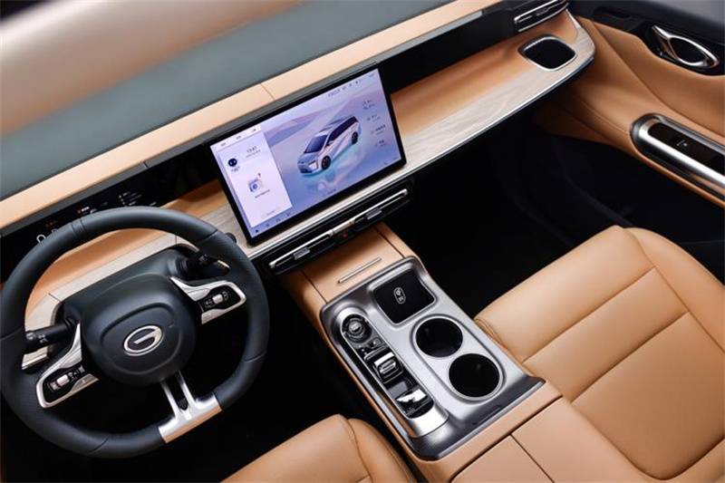 試駕傳祺E8,體驗“移動豪宅”的舒適與寬敞