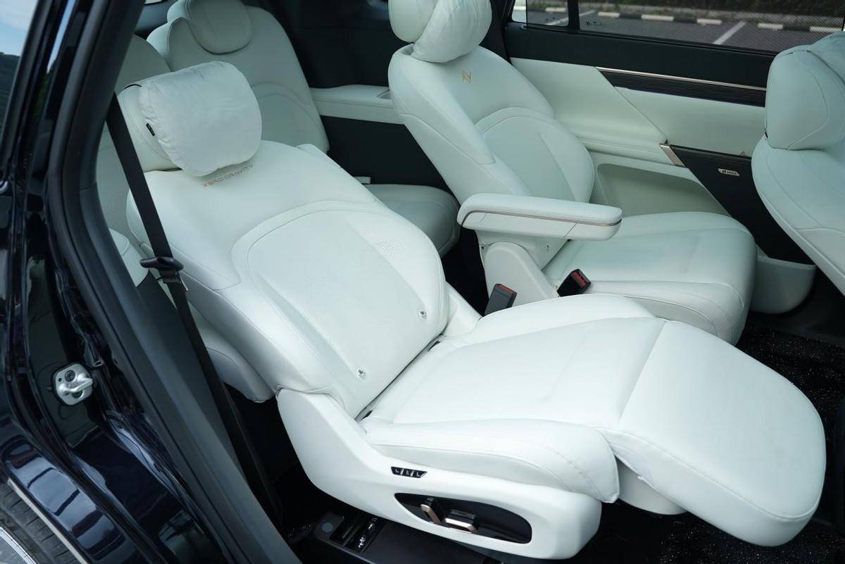 車長5米、軸距3米的大六座智能家用SUV,只要21.66萬起售?