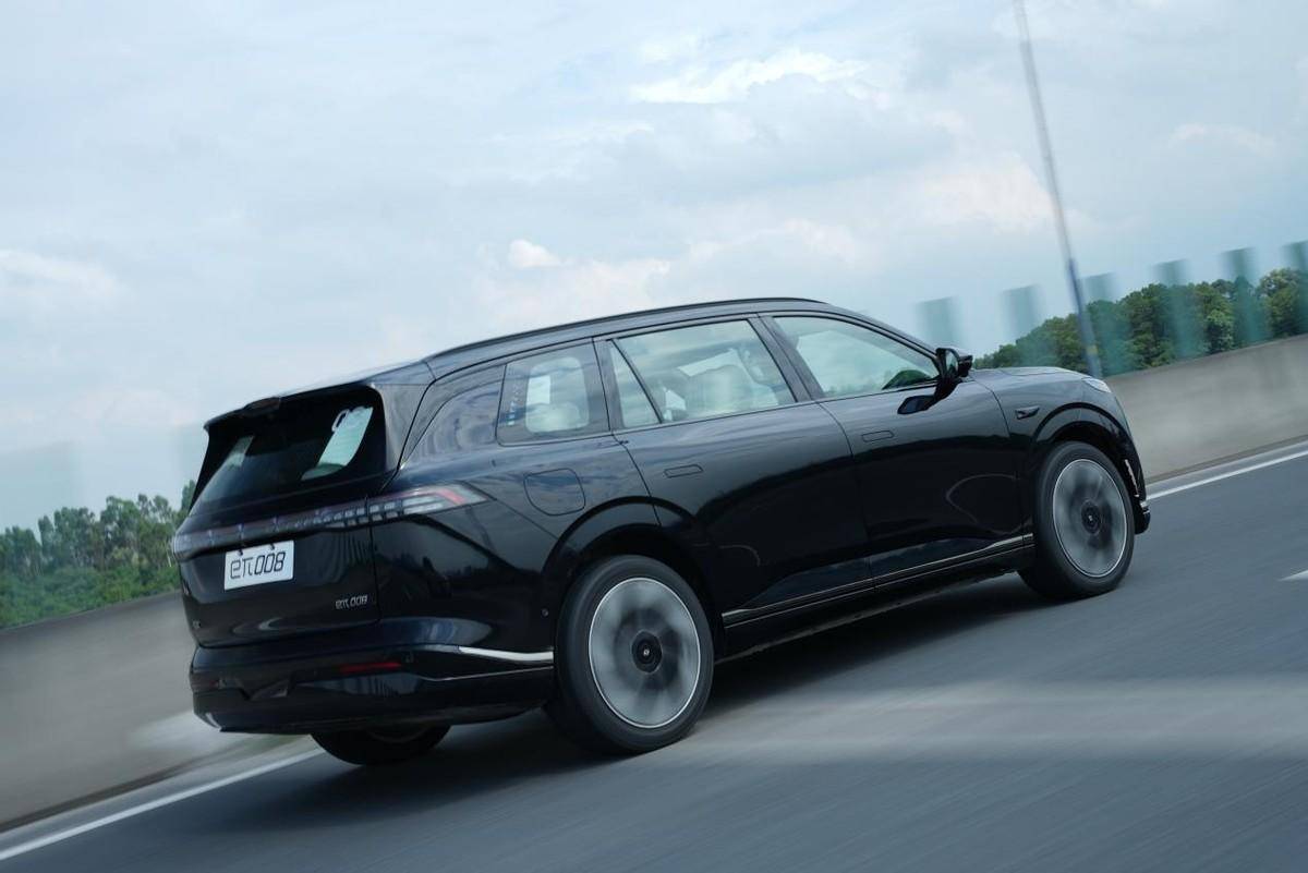 車長5米、軸距3米的大六座智能家用SUV,只要21.66萬起售?