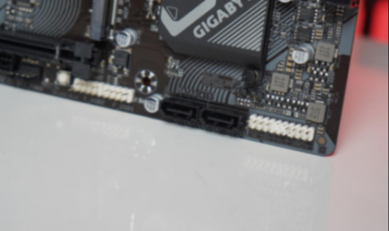 華碩,技嘉,微星主流的B760M主板PK:千元級別,誰更香?