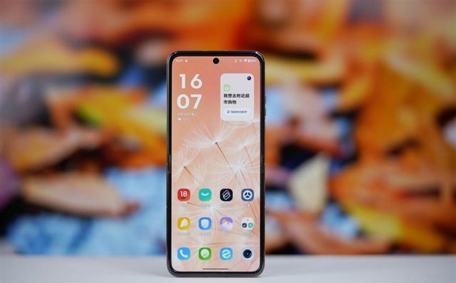 豎折外屏最優解!motorazr50UltraAI元啟評測:4英寸大屏啥都能干