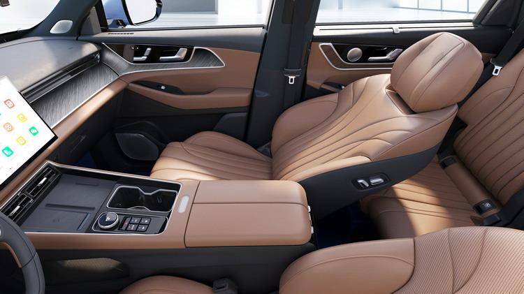 奇 瑞換新設(shè)計(jì)師了?全新產(chǎn)品-瑞虎8L官圖曝光