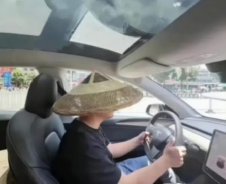 選裝價接近一輛車的售價,不實用的配置大可不必買