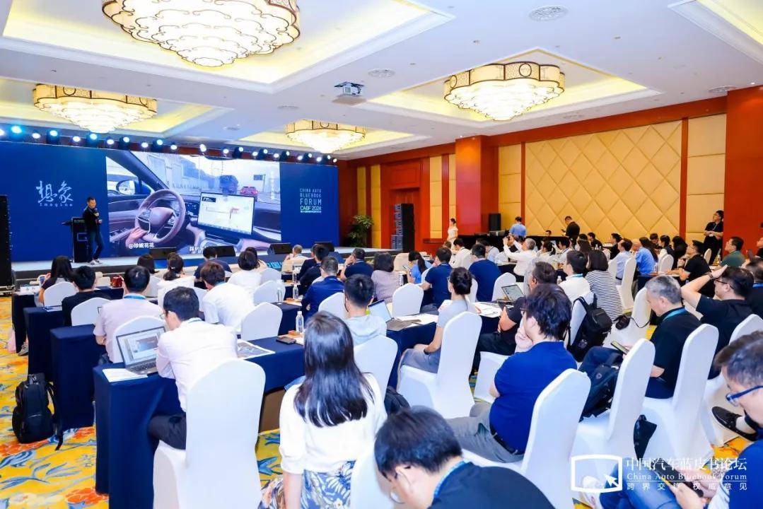 曹旭東:L4規(guī)模化,有1000億公里數(shù)據(jù)還不夠