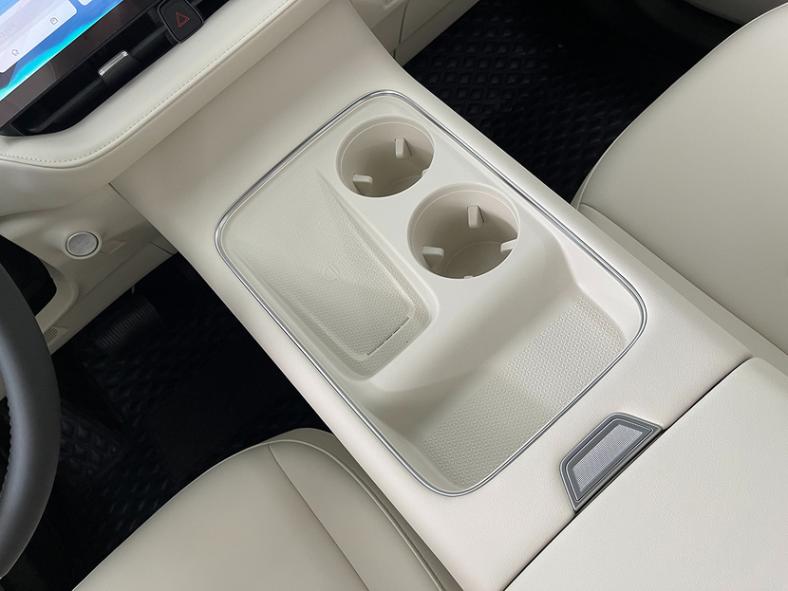 我不做大哥好多年,重回榜一有點難,全新哈弗H6實拍