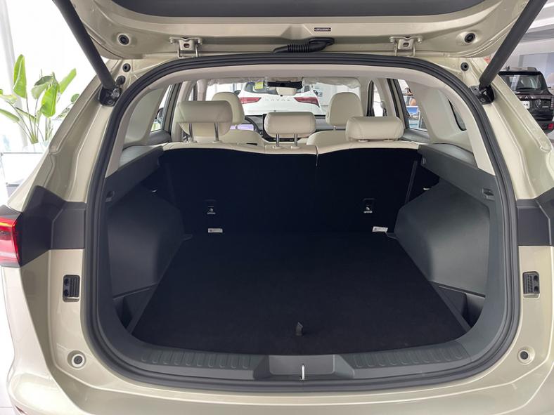 我不做大哥好多年,重回榜一有點難,全新哈弗H6實拍