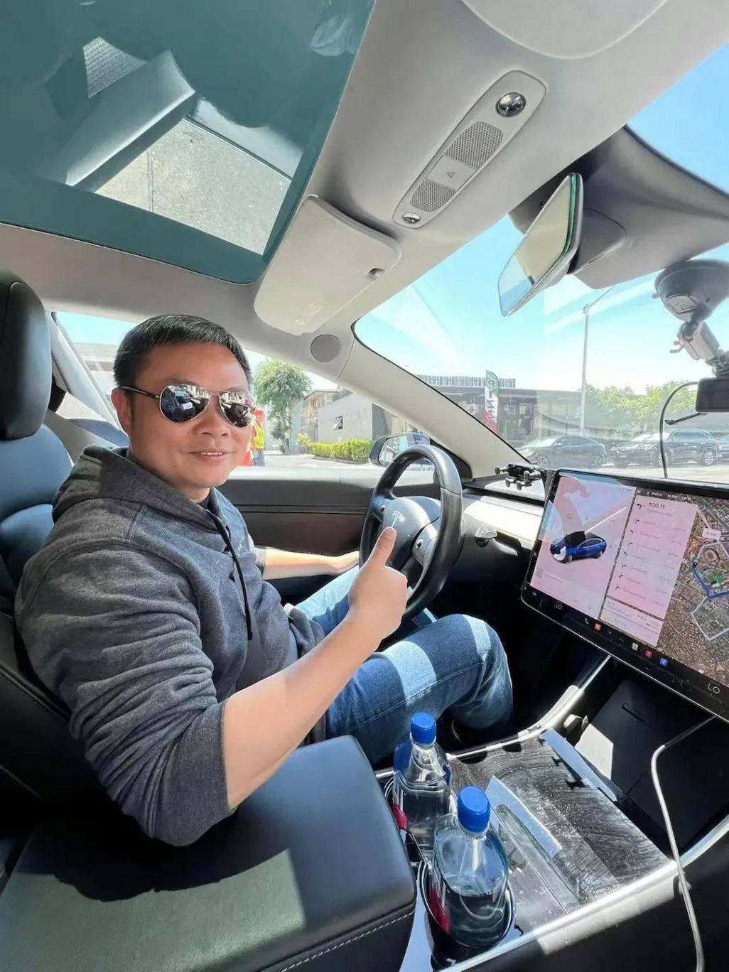 「蔚小理」們,摸著特斯拉的石頭過河