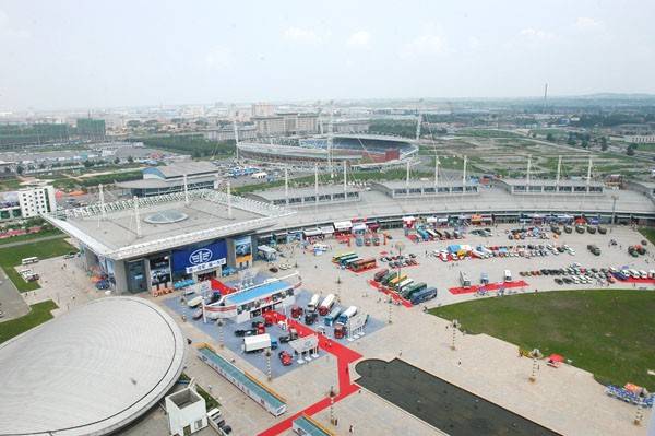 看展館變遷,品長春汽博會(huì)過往歷程