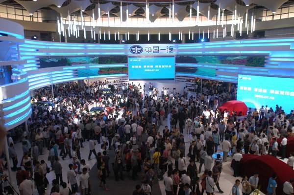 看展館變遷,品長春汽博會(huì)過往歷程