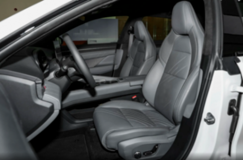 3年賣出20萬輛,標配800V架構+電吸門,僅26.9萬起,實拍極氪001