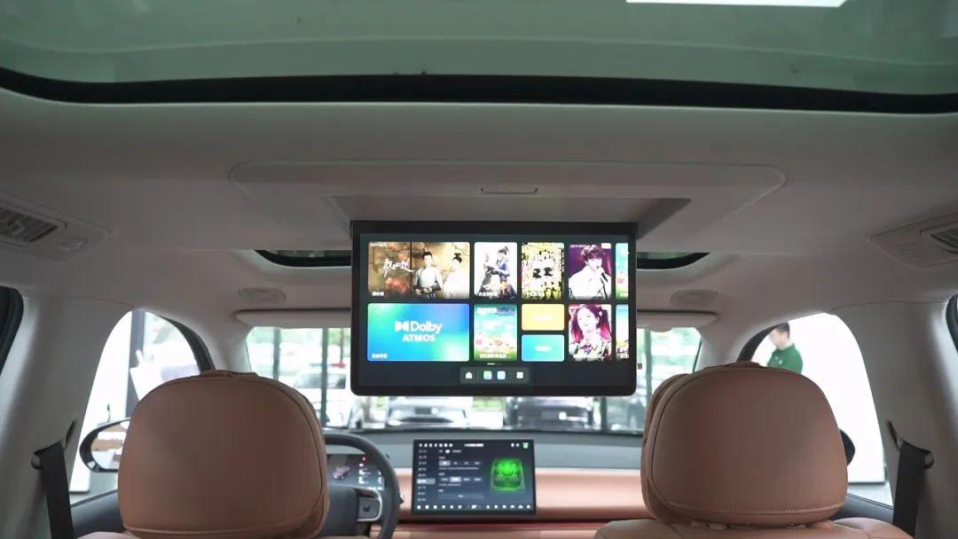 沒冰箱也行?零跑C16:15.58萬元起,大六座不玩虛的