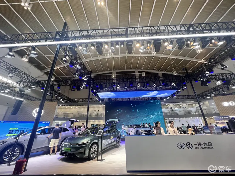 老樹新花:全新邁騰B9亮相昆明國際車展