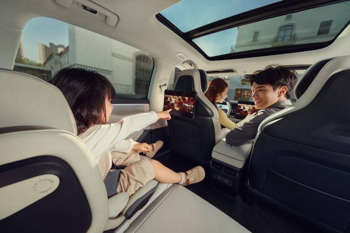 一個月下線一萬臺,領克07EM-P再次演繹“領克速度”