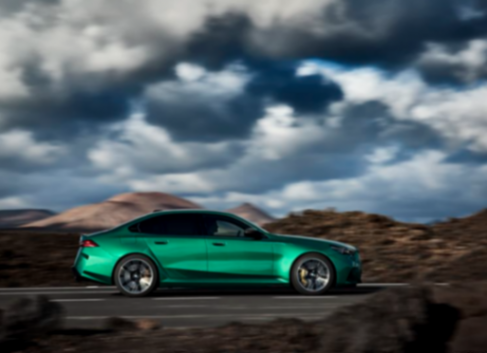 換裝4.4T V8插混,峰值扭矩1000N·m,帶你看全新寶馬M5,年內上市