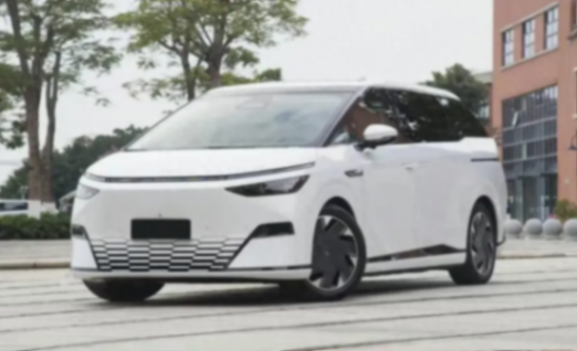 震驚!五菱征程81輛,紅旗HQ9僅10輛,國產MPV怎么了?