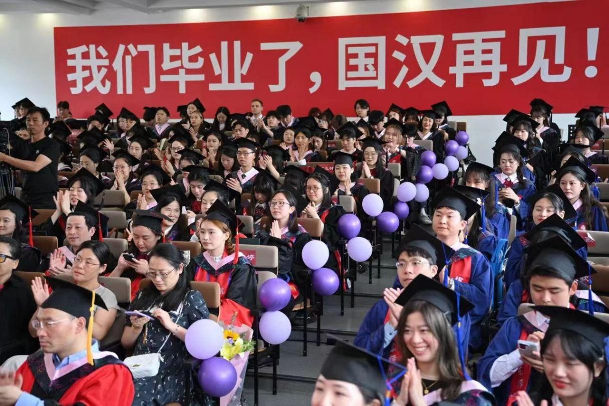 朱國華談“文科何為”:從績效主義的操控下解放出來,去獲得精神自由