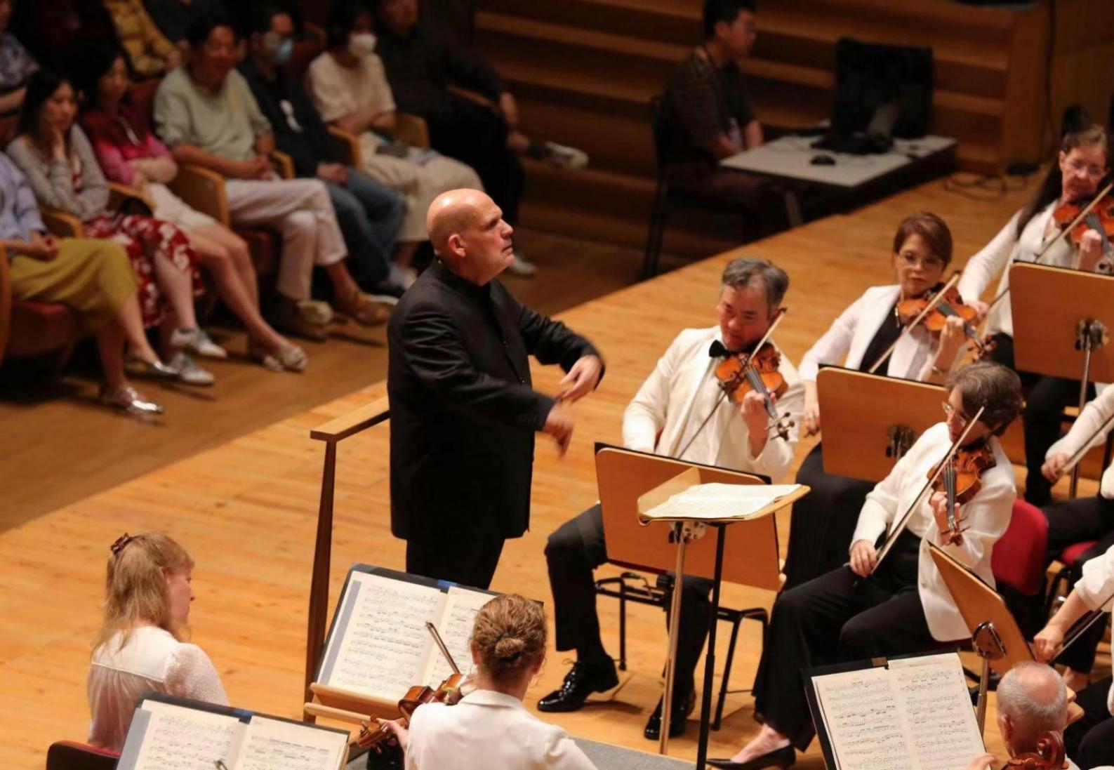 紐約愛樂回歸上海夏季音樂節,梵志登即將卸任紐愛和港樂