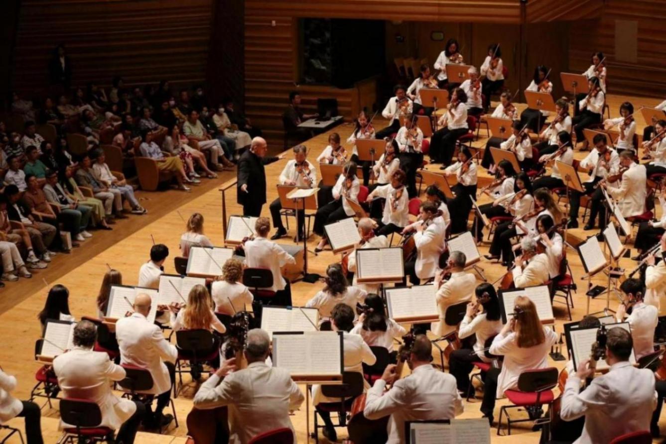 紐約愛樂回歸上海夏季音樂節,梵志登即將卸任紐愛和港樂