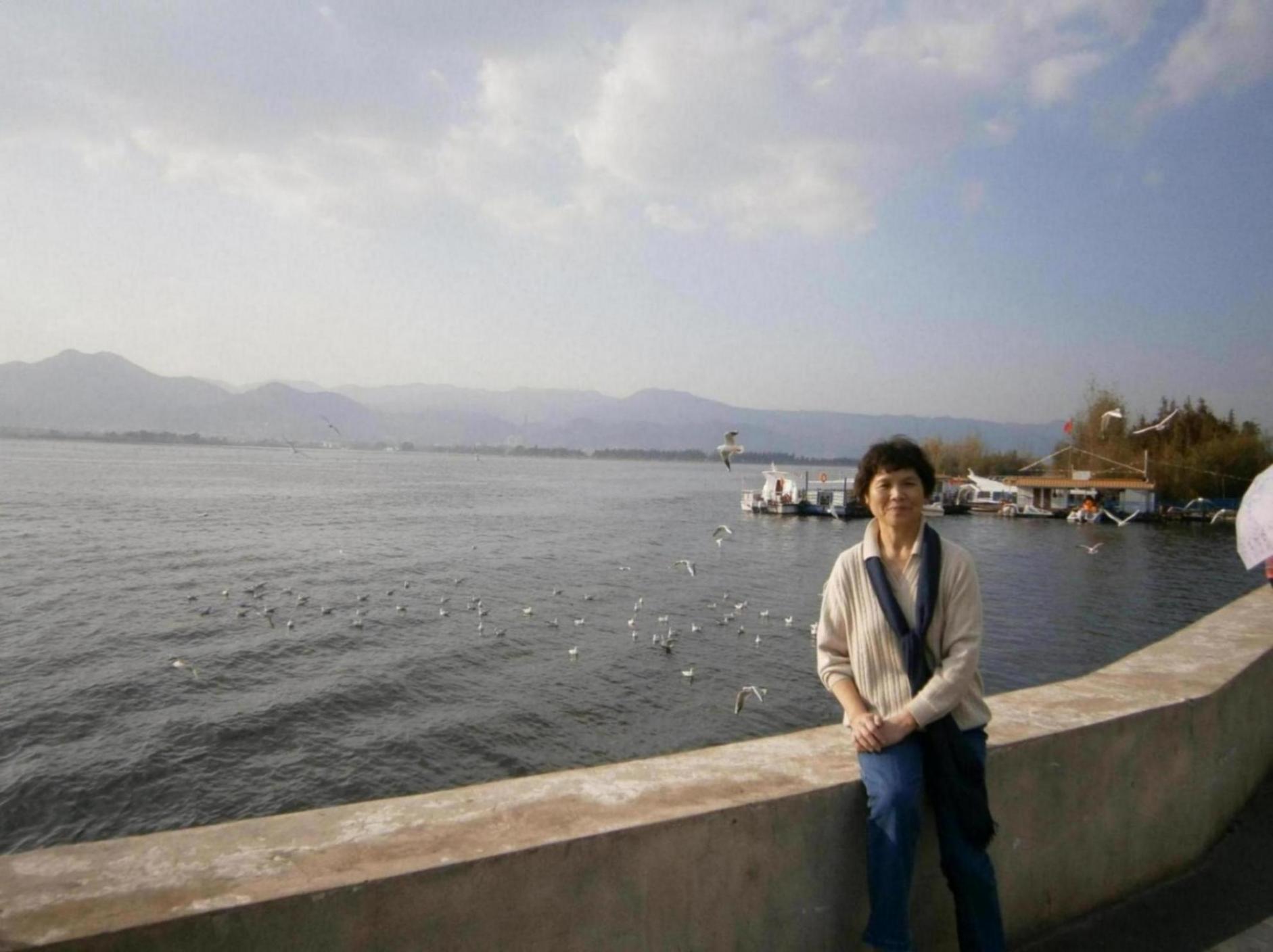 與失去土地的出嫁女并肩