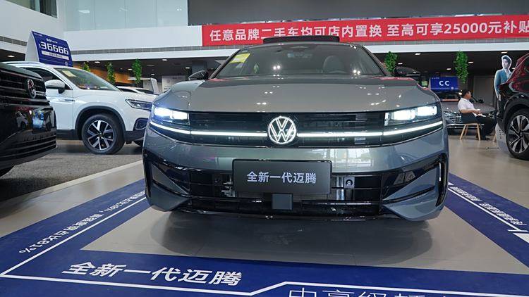 全新一代邁騰已到店!請大數據推給要買B級車的人!